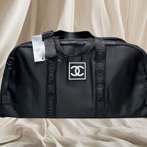 NWT GWP CHANEL DUFFEL BAG💗💗💗